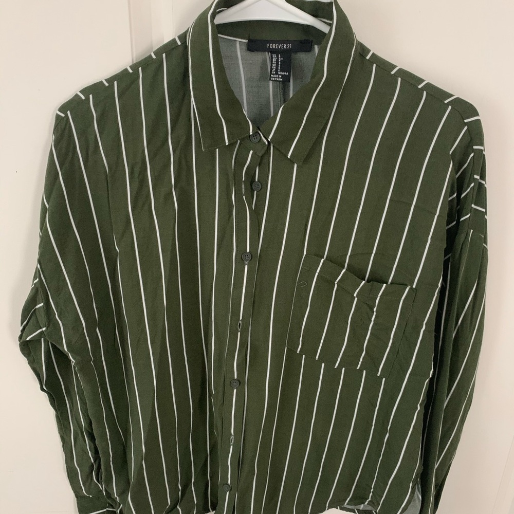 Long sleeve button down top.